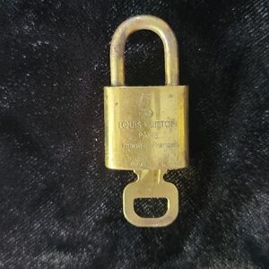 Vintage #327  LOUIS VUITTON Brass Lock & Key Lucky #3 ARKANSAS